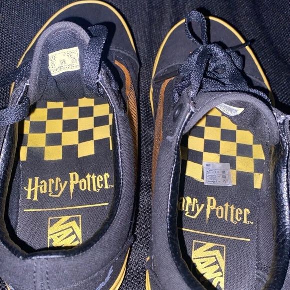 Vans - Picture 6 of 7